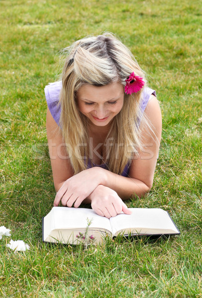 若い女性 読む 図書 公園 草 春 ストックフォト © wavebreak_media