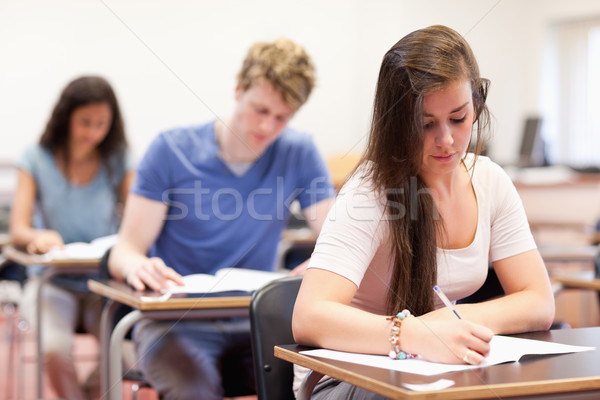 Studenten Zuordnung Klassenzimmer Frau glücklich Studenten Stock foto © wavebreak_media