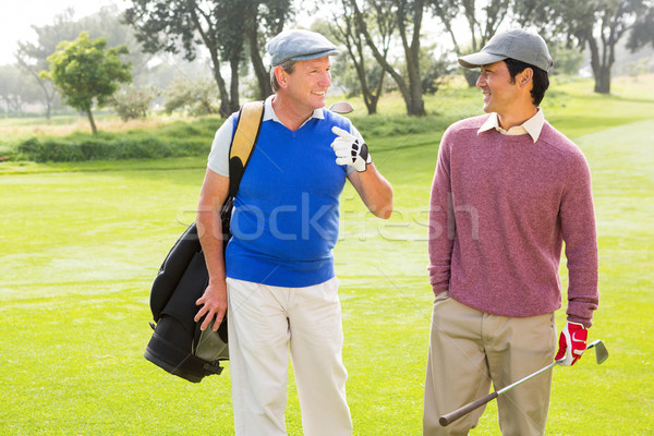 Foto stock: Golfista · amigos · caminando · campo · de · golf