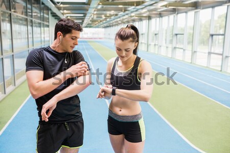 Stok fotoğraf: Uygun · çift · izlemek · spor · salonu · kadın