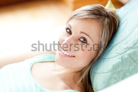 Retrato encantado mulher feliz relaxar Foto stock © wavebreak_media