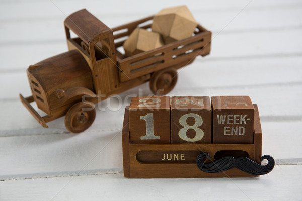 Jouet camion calendrier date table en bois [[stock_photo]] © wavebreak_media