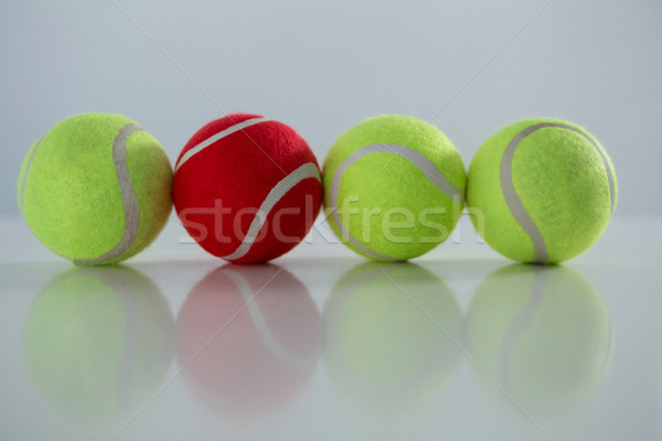 Rouge fluorescent balle de tennis blanche affaires sport Photo stock © wavebreak_media