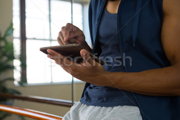 Stockfoto: Danser · digitale · tablet · studio · mannelijke