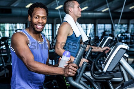 Foto stock: Feliz · joven · gimnasio · retrato · hombre