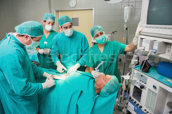 外科醫生 看 監測 劇院 血 醫院 商業照片 © wavebreak_media