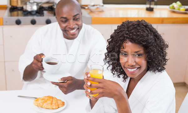 Feliz casal café da manhã juntos tabela casa Foto stock © wavebreak_media