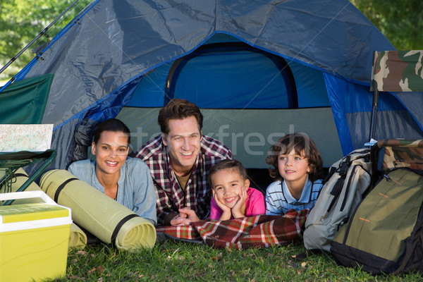 Boldog család kempingezés utazás sátor napos idő nő Stock fotó © wavebreak_media