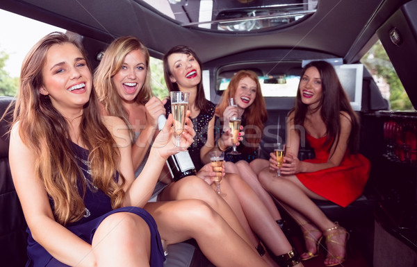 Stockfoto: Gelukkig · vrienden · drinken · champagne · limousine