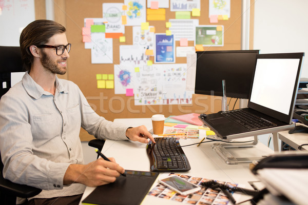 Foto d'archivio: Imprenditore · lavoro · creativo · sorridere · computer