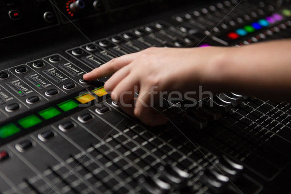 Hand Audio Ingenieur Sound Mixer Tonstudio Stock foto © wavebreak_media