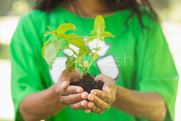 Középső rész nő zöld újrahasznosítás póló tart Stock fotó © wavebreak_media