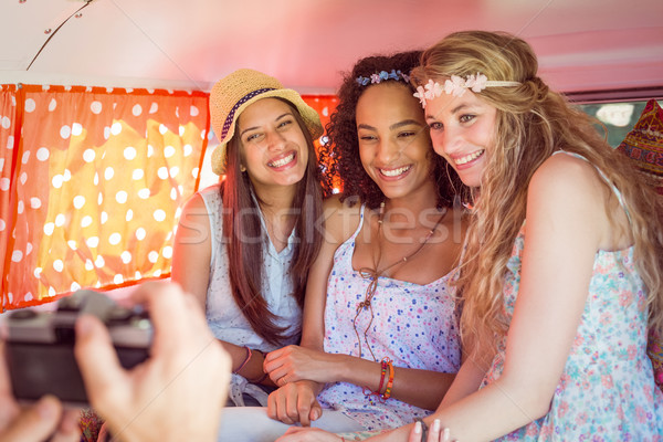 Vrienden weg reis auto gelukkig Stockfoto © wavebreak_media