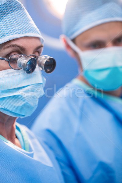 Zdjęcia stock: Chirurg · patrząc · chirurgiczny · operacja · pokój · szpitala