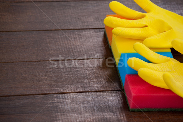 Sarı eldiven ev uygunluk Stok fotoğraf © wavebreak_media