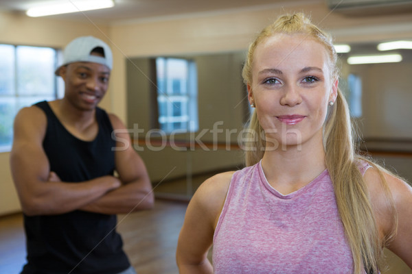 Portret mooie vrouwelijke danser vriend glimlachend Stockfoto © wavebreak_media