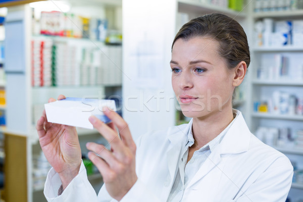 Farmaceuta muzyka polu apteki kobieta lekarza Zdjęcia stock © wavebreak_media