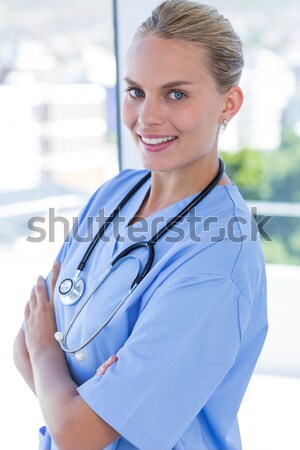 Porträt weiblichen Chirurg digitalen Tablet Korridor Stock foto © wavebreak_media