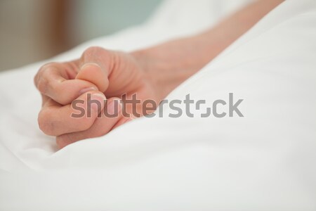 Hand Weiss Bett Decken Frau Krankenhaus Stock Foto C Wavebreak Media Ltd Wavebreak Media Stockfresh