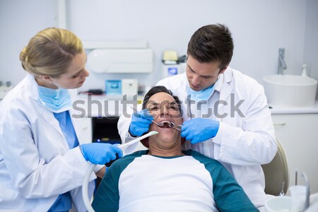 牙科醫生 檢查 小 男孩 牙齒 牙醫 商業照片 © wavebreak_media