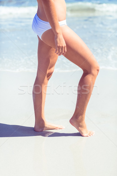 Vue Femme Jambe Plage Mer Photo Stock Wavebreak