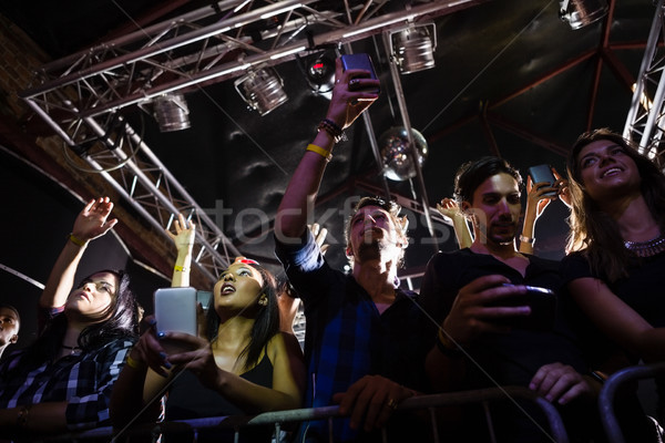 Kalabalık izlerken fotoğraf gece kulübü Stok fotoğraf © wavebreak_media