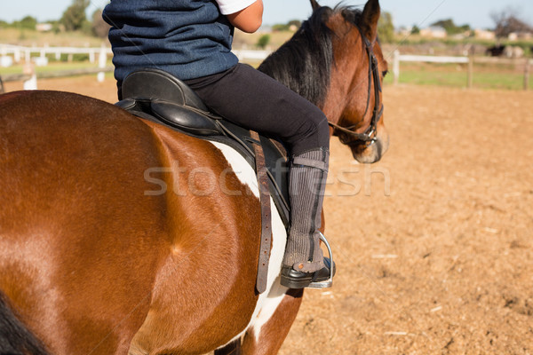 Garçon équitation cheval ranch amour ferme Photo stock © wavebreak_media