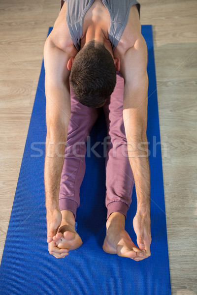 [[stock_photo]]: Homme · yoga · gymnase · fitness · exercice