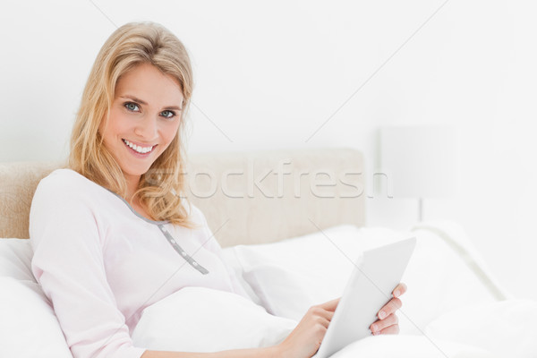 Stockfoto: Vrouw · vergadering · bed · kant