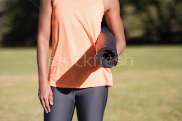 Frau halten Ausübung Park glücklich Stock foto © wavebreak_media