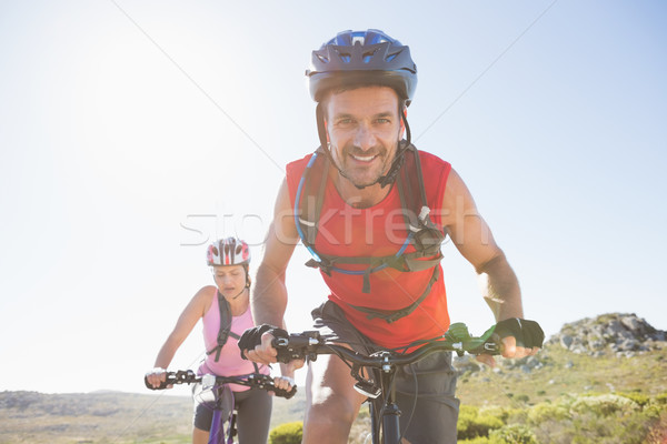 [[stock_photo]]: S'adapter · cycliste · couple · équitation · ensemble · montagne