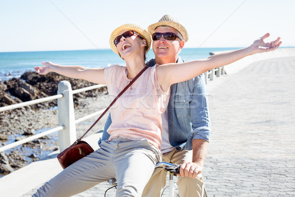 Heureux couple vélo pier [[stock_photo]] © wavebreak_media