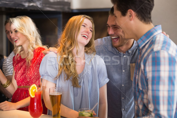 молодые друзей пить вместе Бар женщину Сток-фото © wavebreak_media