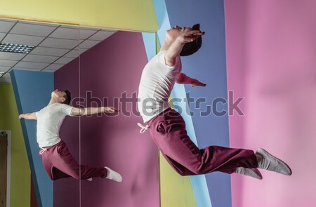 Cool перерыва танцовщицы воздуха зеркало Dance Сток-фото © wavebreak_media