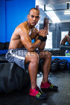 Retrato muscular homem bola crossfit Foto stock © wavebreak_media