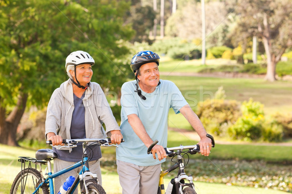 [[stock_photo]]: Maturité · couple · vélos · vélo · âgées · Homme