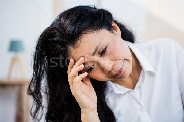 Foto stock: Mujer · sesión · casa · mano · cabeza · salón