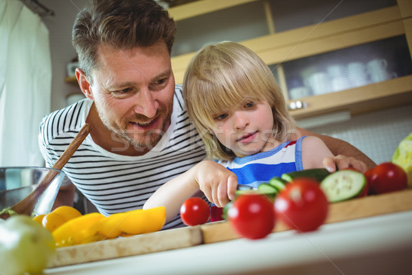 Foto d'archivio: Padre · figlia · verdura · cucina · home