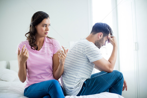 Pareja otro dormitorio casa mujer Foto stock © wavebreak_media