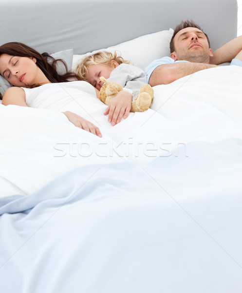 Cute peu garçon dormir parents matin Photo stock © wavebreak_media