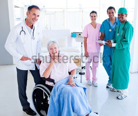 Foto stock: Enfermera · altos · paciente · pasillo · hospital · hablar