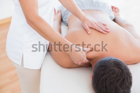 Foto stock: Ombro · massagem · paciente · médico · escritório · mulher