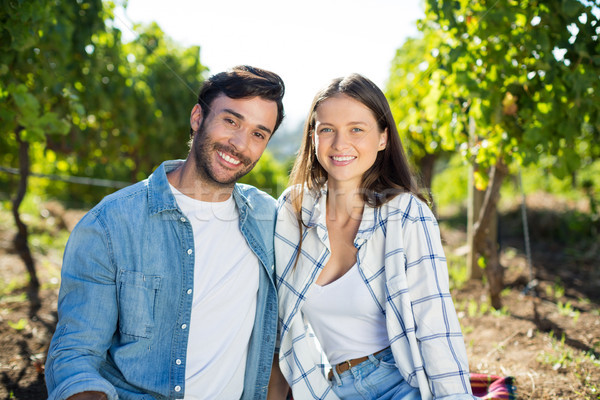 Foto stock: Retrato · sonriendo · Pareja · pie · vina · mujer