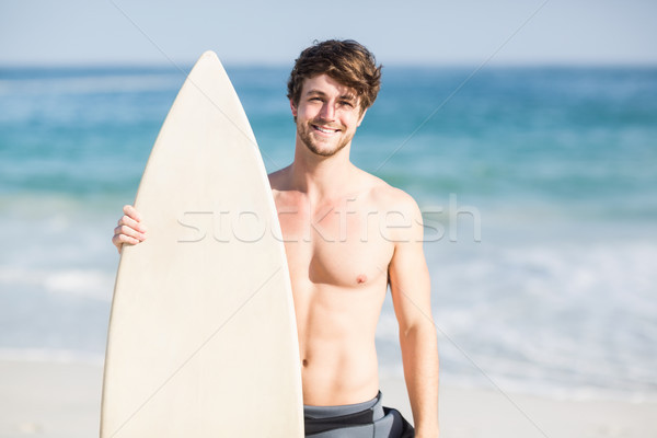 Foto d'archivio: Bell'uomo · tavola · da · surf · spiaggia · mare