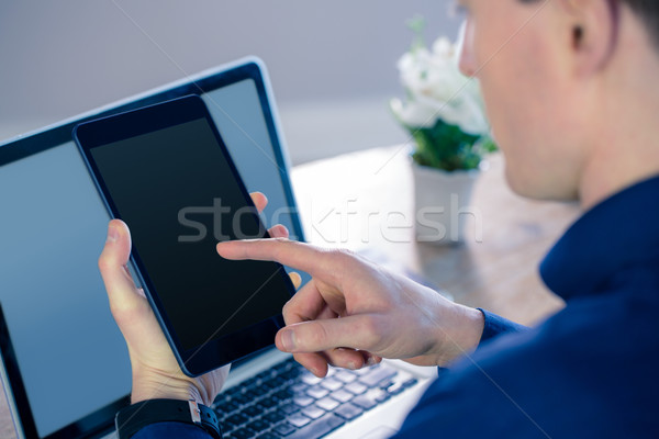 Achteraanzicht zakenman tablet kantoor computer man Stockfoto © wavebreak_media