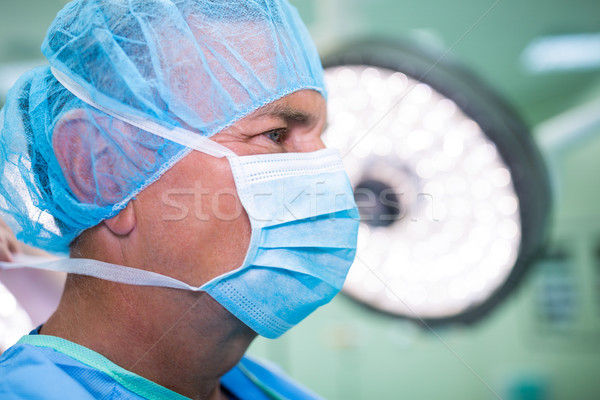 Chirurgien masque chirurgical cap opération chambre [[stock_photo]] © wavebreak_media