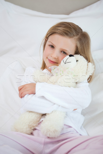 Kleines Mädchen Teddy Bett Lächeln tragen Stock foto © wavebreak_media