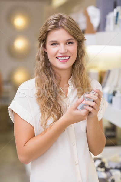 Joli femme blonde parfumerie Mall Homme souriant Photo stock © wavebreak_media