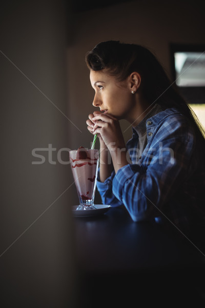 Mulher negócio restaurante beber feminino Foto stock © wavebreak_media