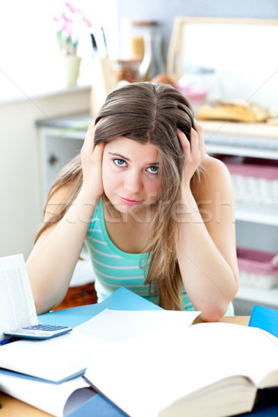 商業照片: 鬱悶 · 學生 · 功課 · 辦公桌 · 學校 · 筆